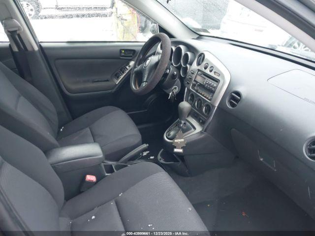 Pontiac Vibe Image 7