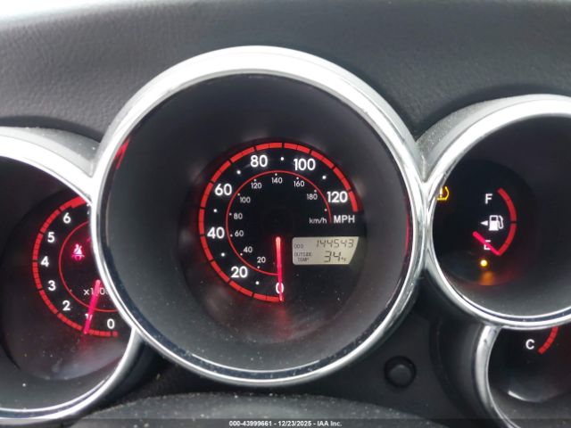 Pontiac Vibe Image 3