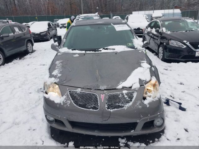 Pontiac Vibe Image 2