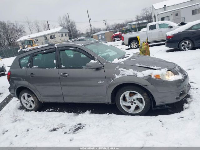 Pontiac Vibe Image 15