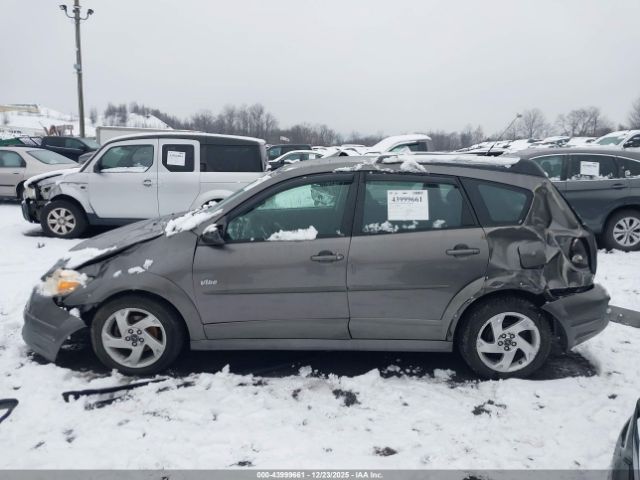 Pontiac Vibe Image 12