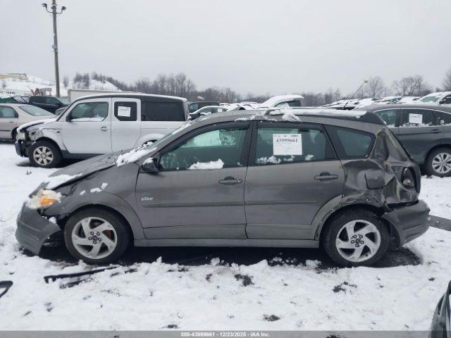 Pontiac Vibe Image 12