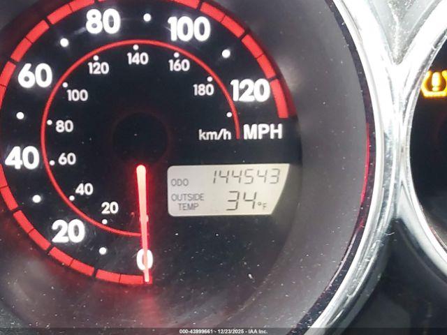 Pontiac Vibe Image 4