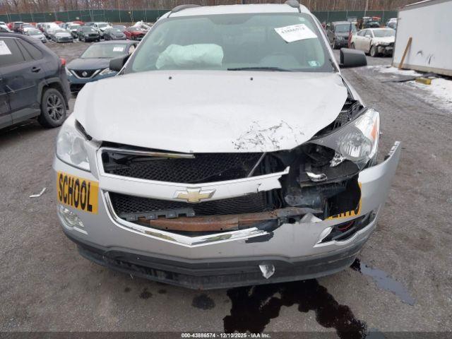 Chevrolet Traverse Ls Image 4