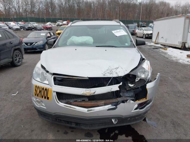 Chevrolet Traverse Ls Image 9