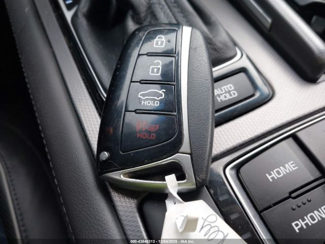 Hyundai Genesis 3.8 Image 10