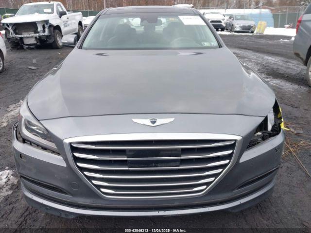 Hyundai Genesis 3.8 Image 4