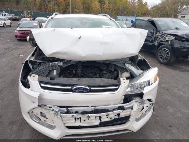 Ford Escape Titanium Image 9