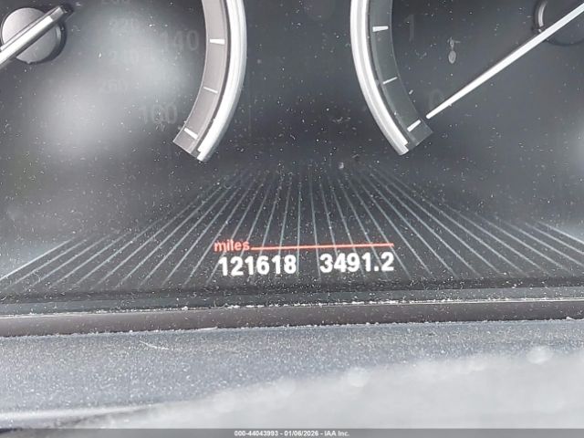 BMW 5 Series Xdrive Image 12