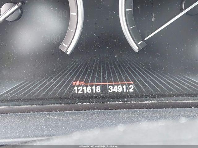 BMW 5 Series Xdrive Image 12