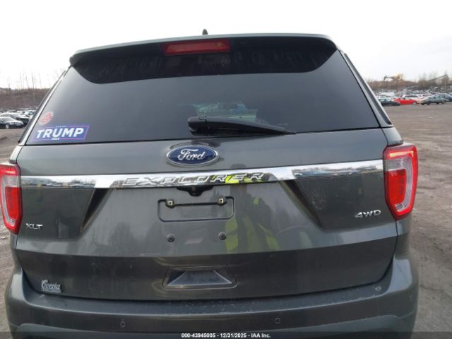 Ford Explorer Xlt Image 14