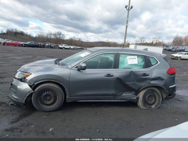 Nissan Rogue S Image 7