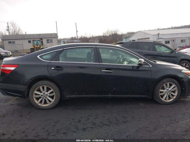 Toyota Avalon Xle Image 9