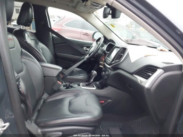 Jeep Cherokee Trailhawk Image 3