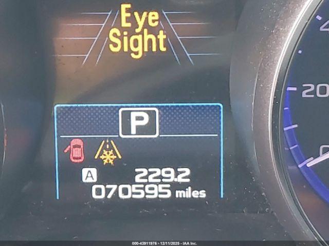 Subaru Outback 2.5i Limited Image 10