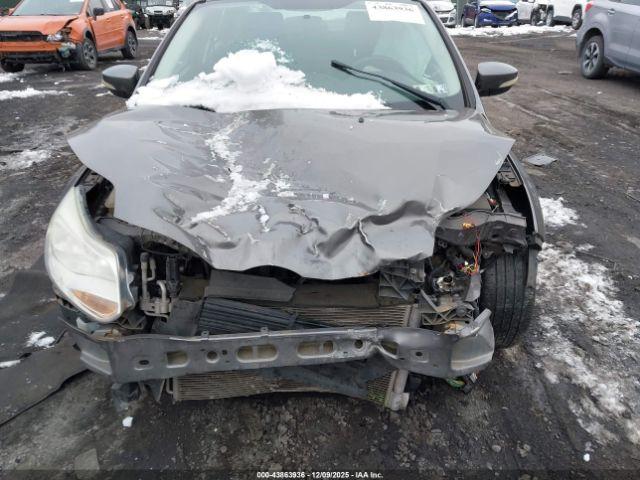 Ford Focus Se Image 8