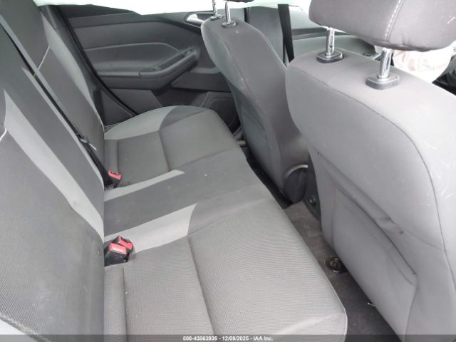 Ford Focus Se Image 11