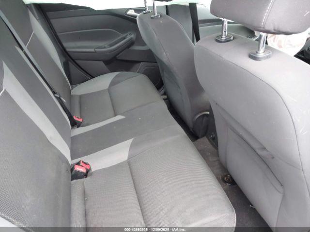 Ford Focus Se Image 11