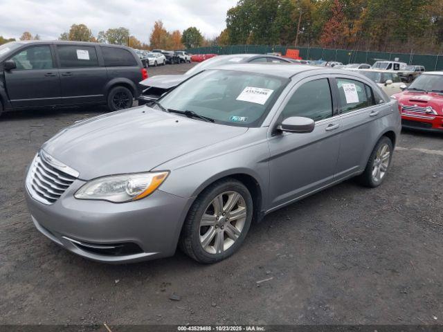 Chrysler 200 Lx Image 15
