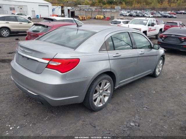Chrysler 200 Lx Image 8
