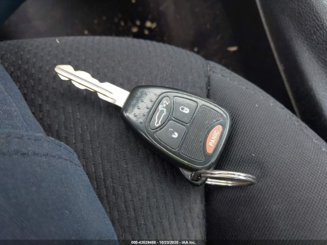 Chrysler 200 Lx Image 16