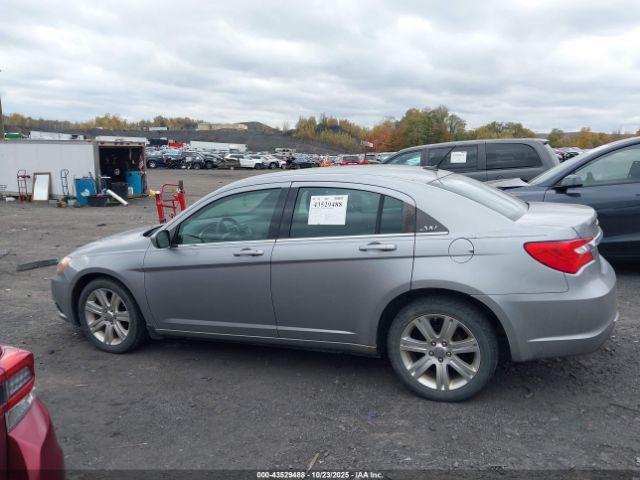 Chrysler 200 Lx Image 14