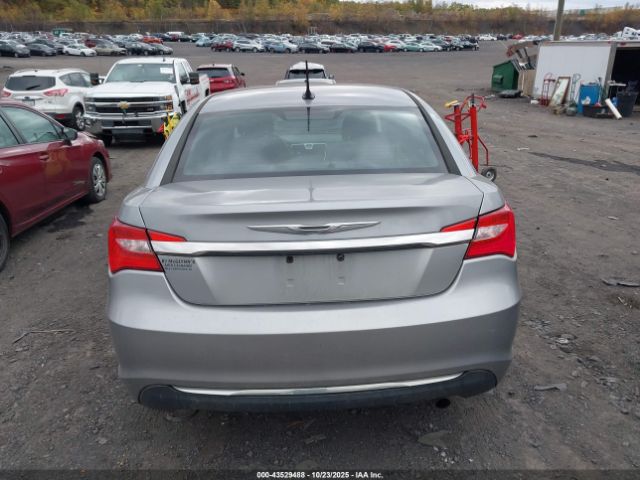 Chrysler 200 Lx Image 13