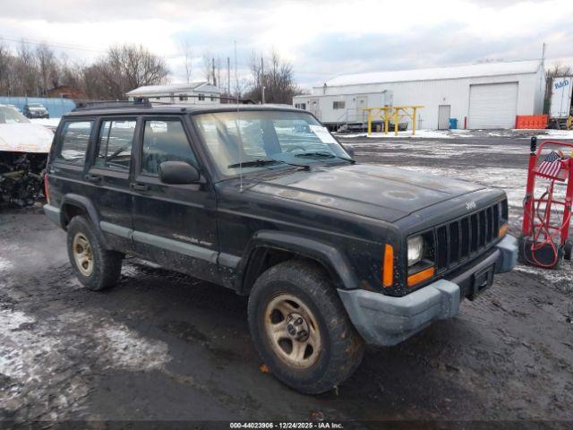  Salvage Jeep Cherokee