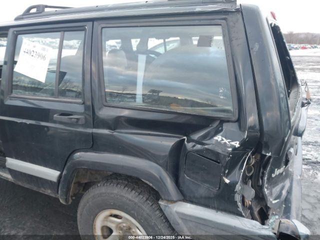 Jeep Cherokee Sport Image 7