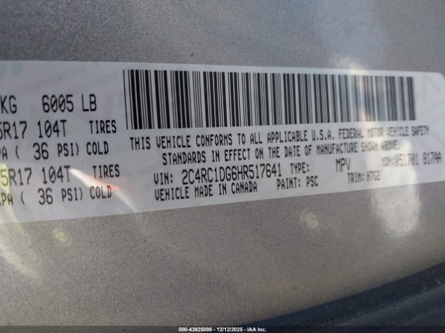 Chrysler Pacifica Touring Image 8