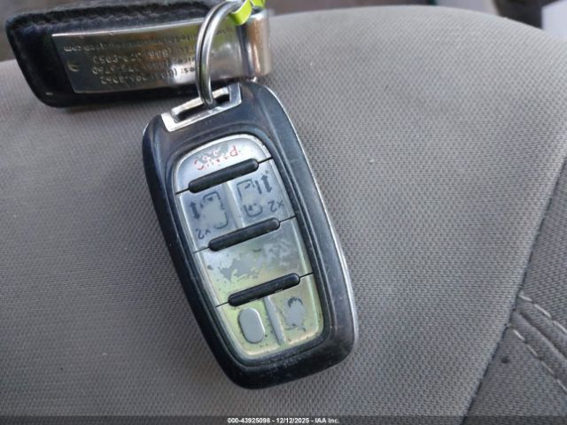 Chrysler Pacifica Touring Image 12