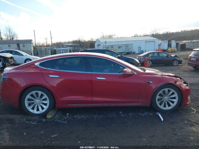 Tesla Model S Image 2