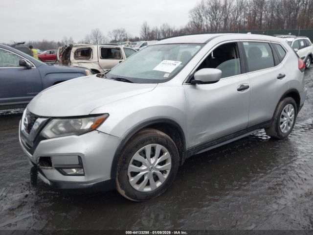 Nissan Rogue S Image 2