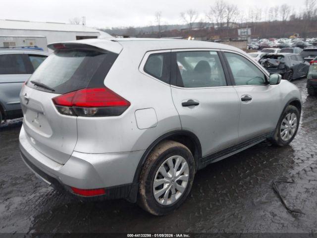 Nissan Rogue S Image 4